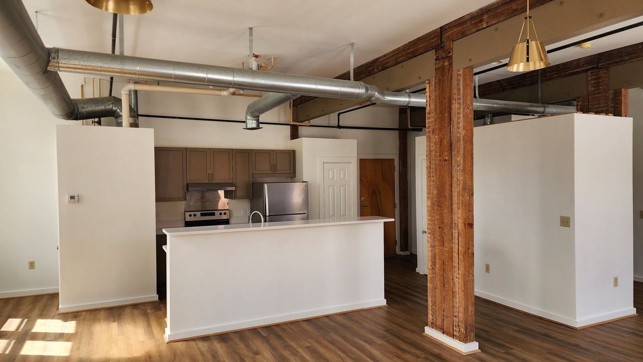 1204 1st Ave #306 - Photo 5 of 15