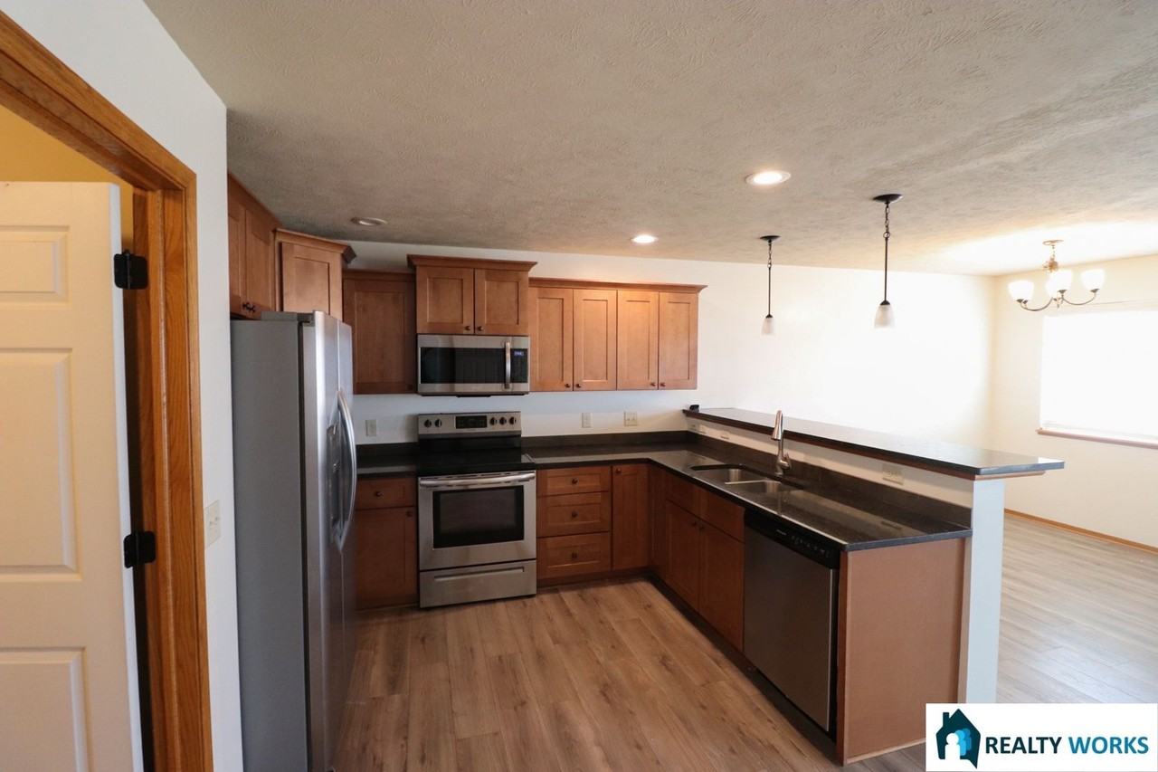 8934 Buckshot Rd - Photo 2 of 16
