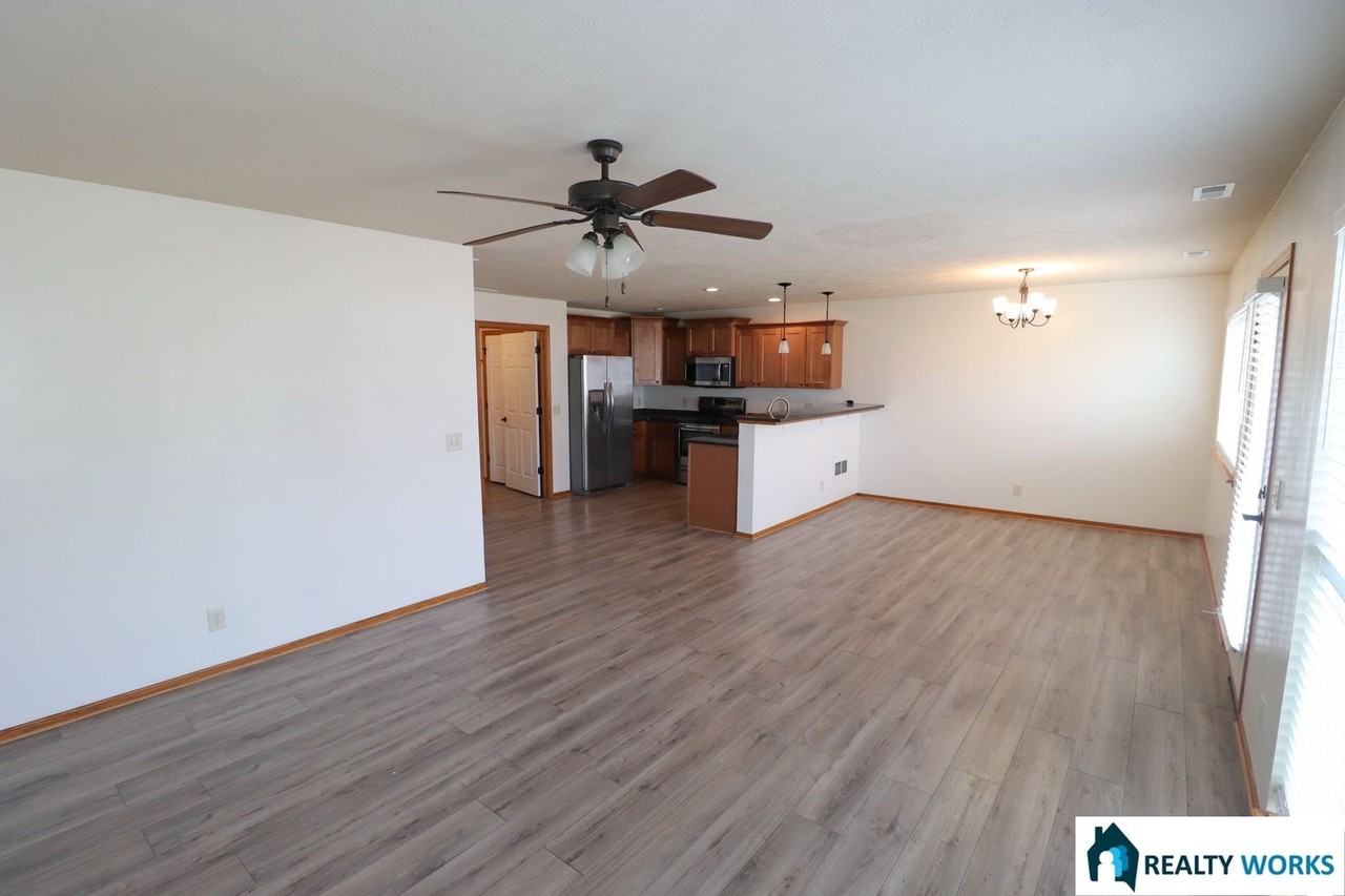 8934 Buckshot Rd - Photo 3 of 16