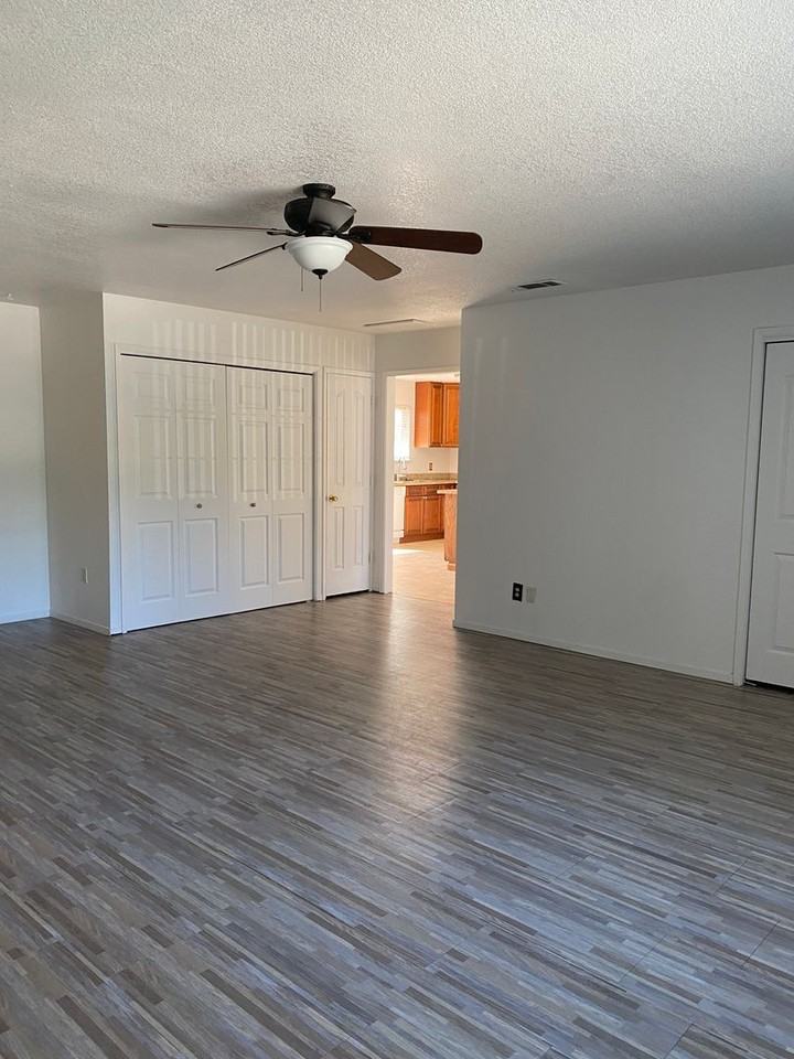 1460 Linden Way - Photo 6 of 18