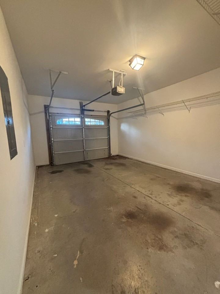 33 Braiden Manor Rd - Photo 4 of 31