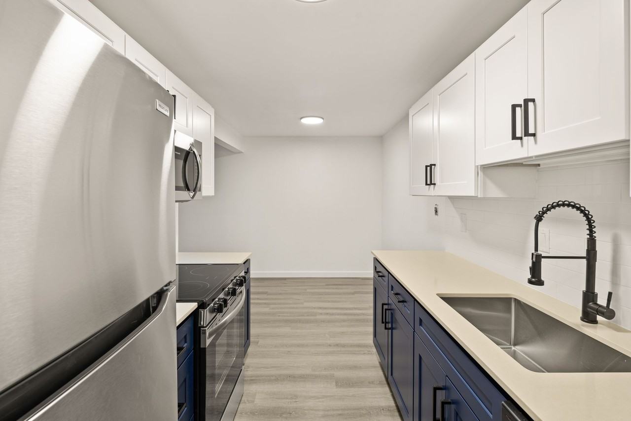 Nordic Crown – Spacious Crown Hill Living with Private Decks and Everyday Convenience - Photo 2 of 29