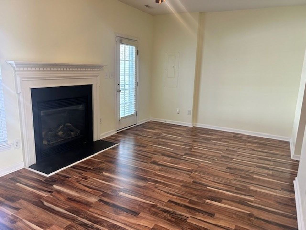 8100 Sapwood Ct - Photo 6 of 20