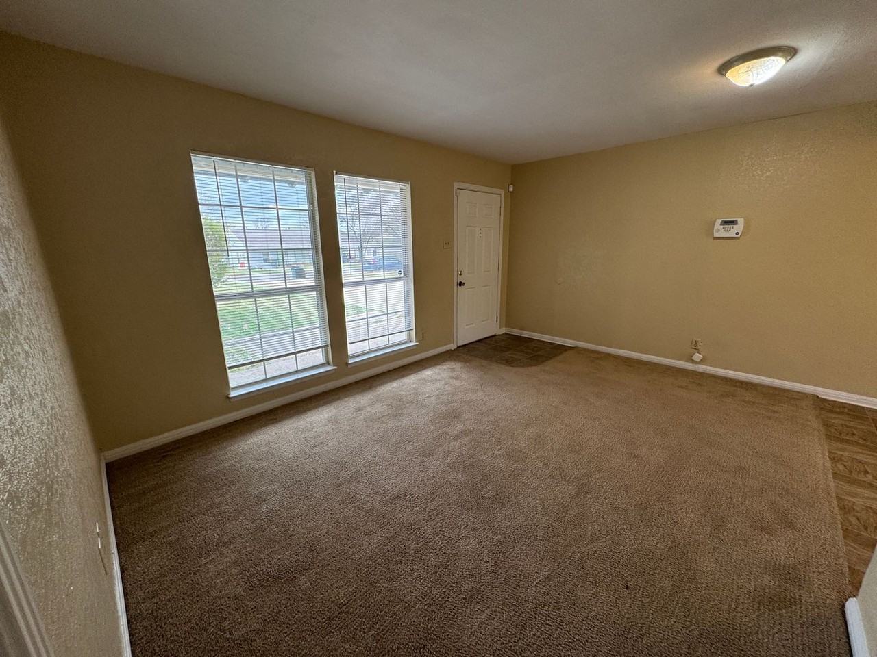 807 W Dean Ave - Photo 7 of 23