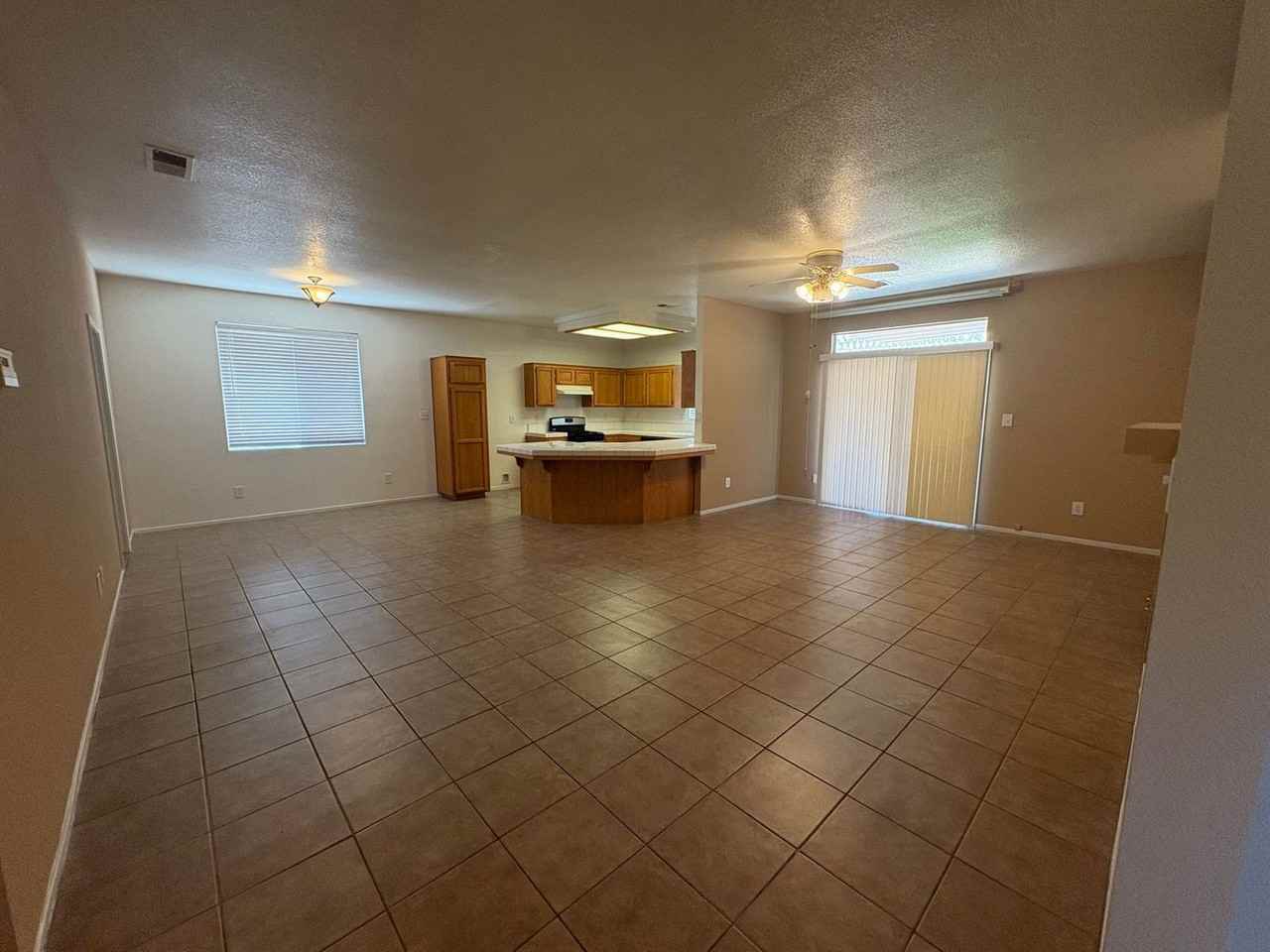 10620 Petalo Dr - Photo 4 of 11