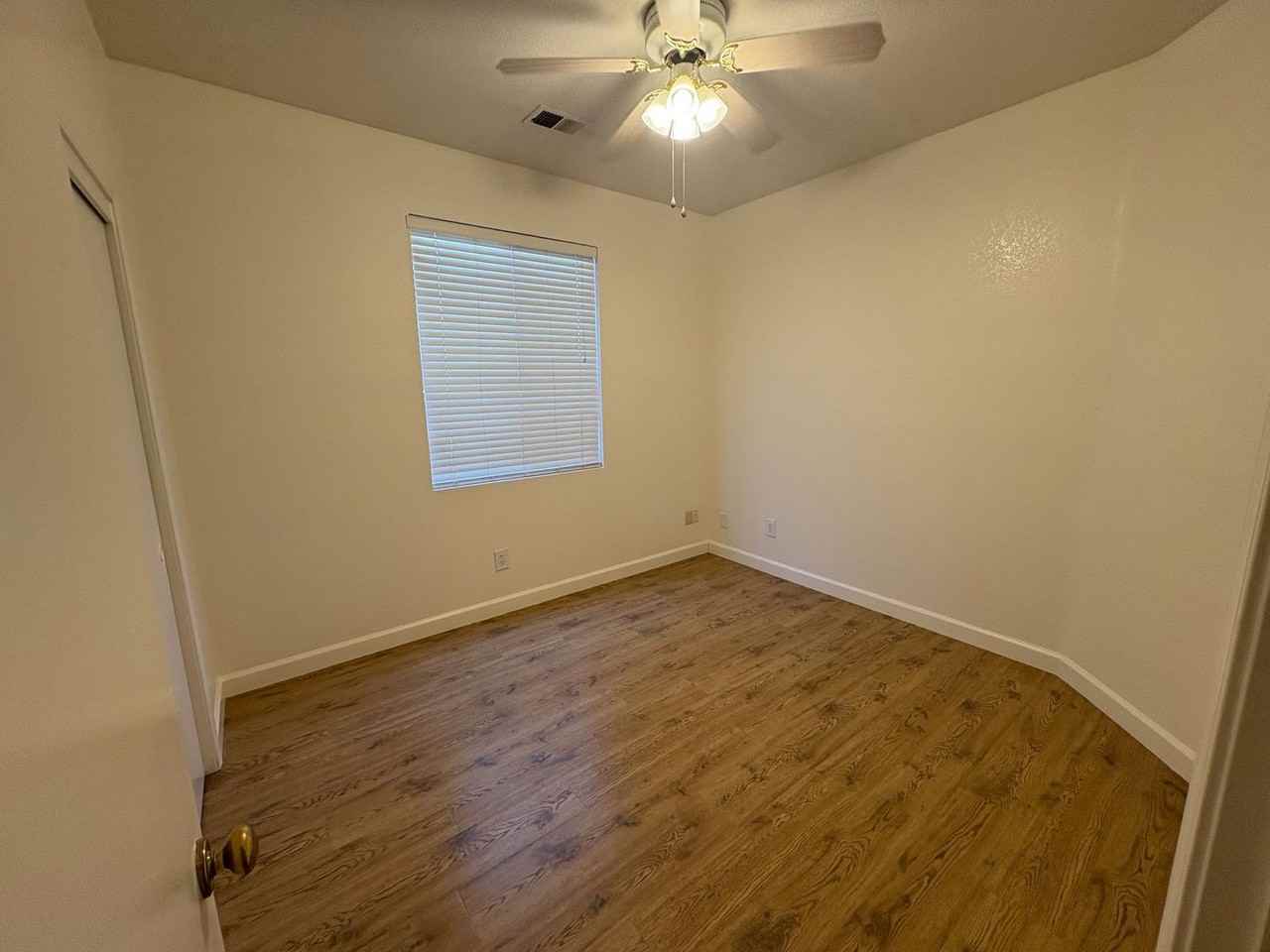 10620 Petalo Dr - Photo 6 of 11