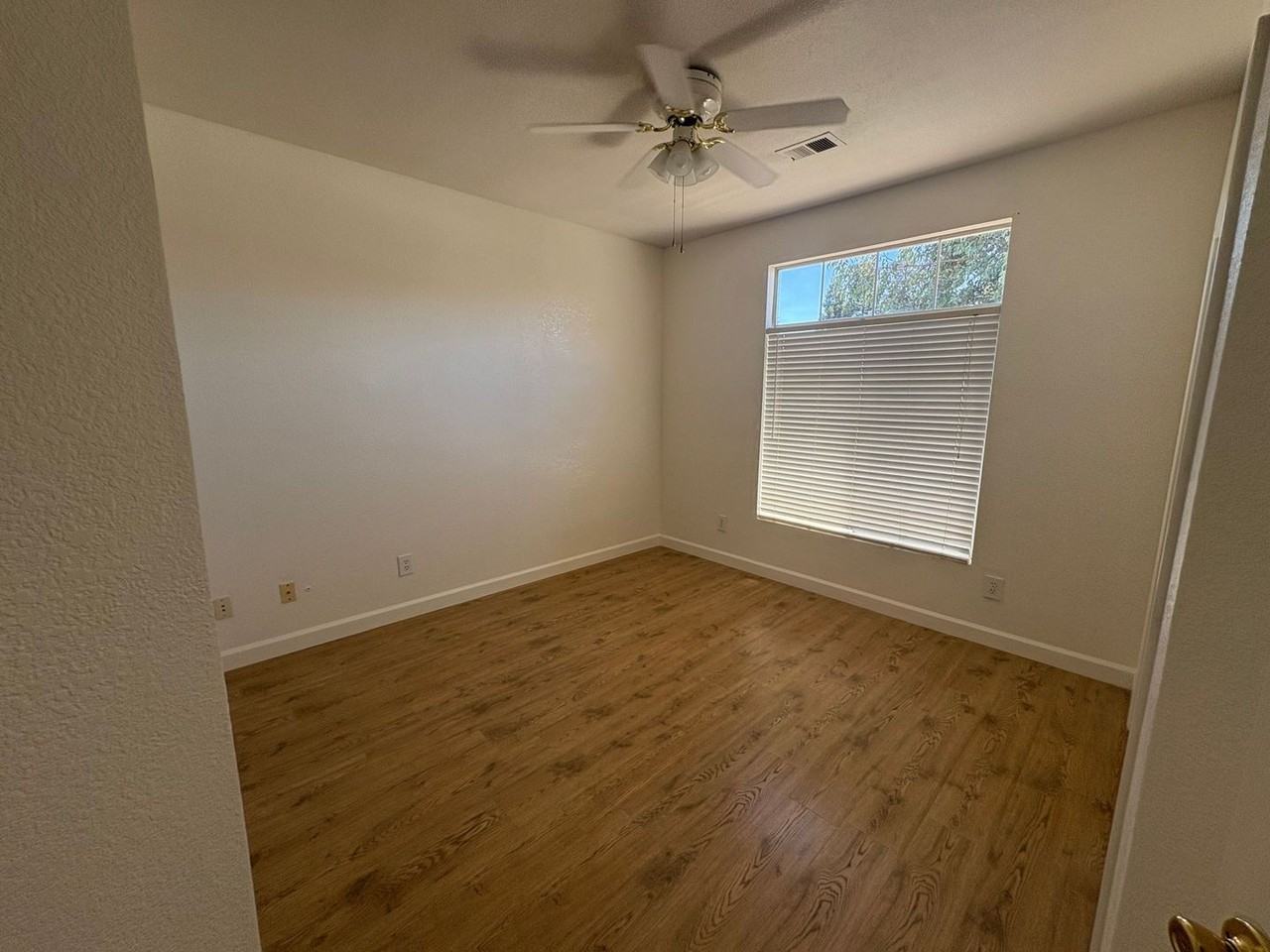 10620 Petalo Dr - Photo 7 of 11