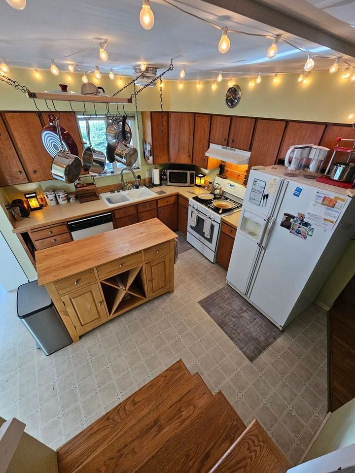 1701 30th St - Photo 5 of 15