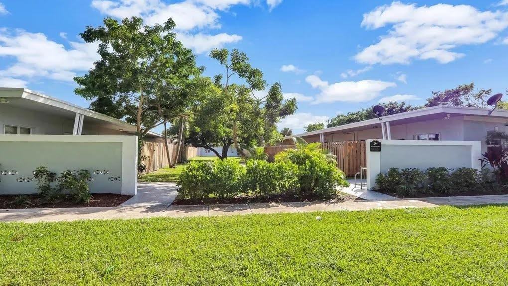 1600 Center St - Photo 7 of 11