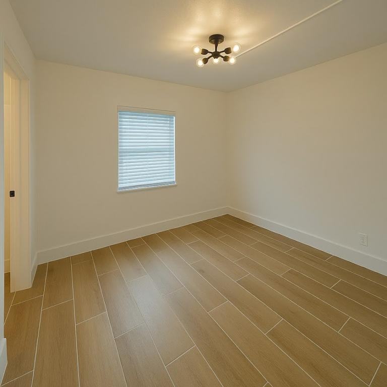 1600 Center St - Photo 2 of 11