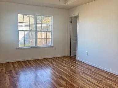 5275 Branch Point Dr - Photo 2 of 18