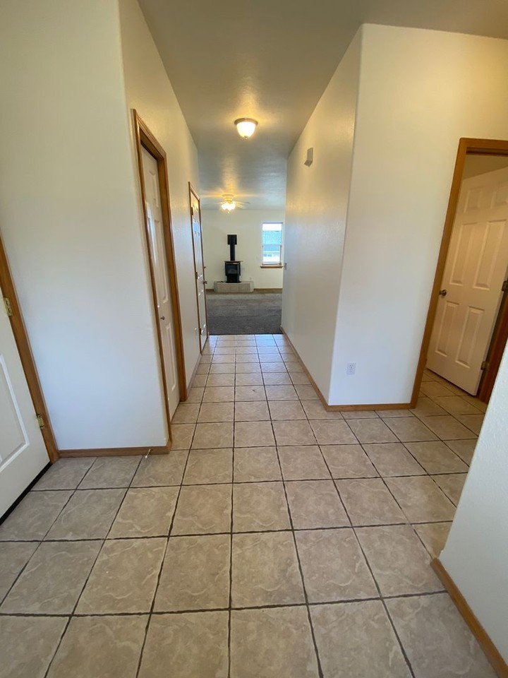 325 W Northshore Dr - Photo 4 of 26