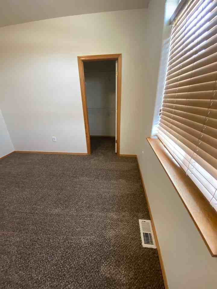 325 W Northshore Dr - Photo 7 of 26