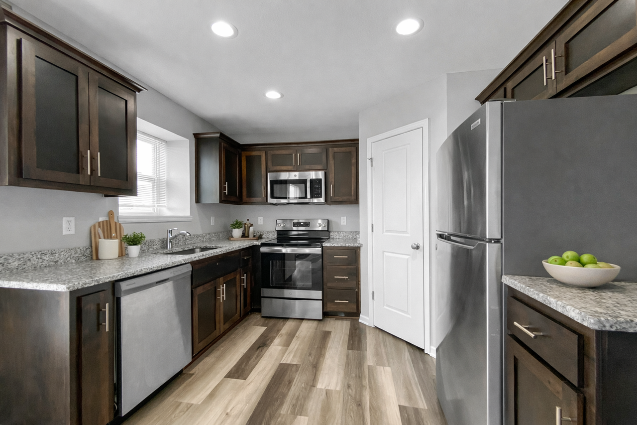 21807 Lucca Cir - Photo 4 of 28