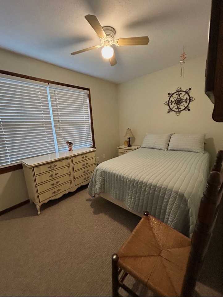 807 S 18th St - Photo 5 of 10