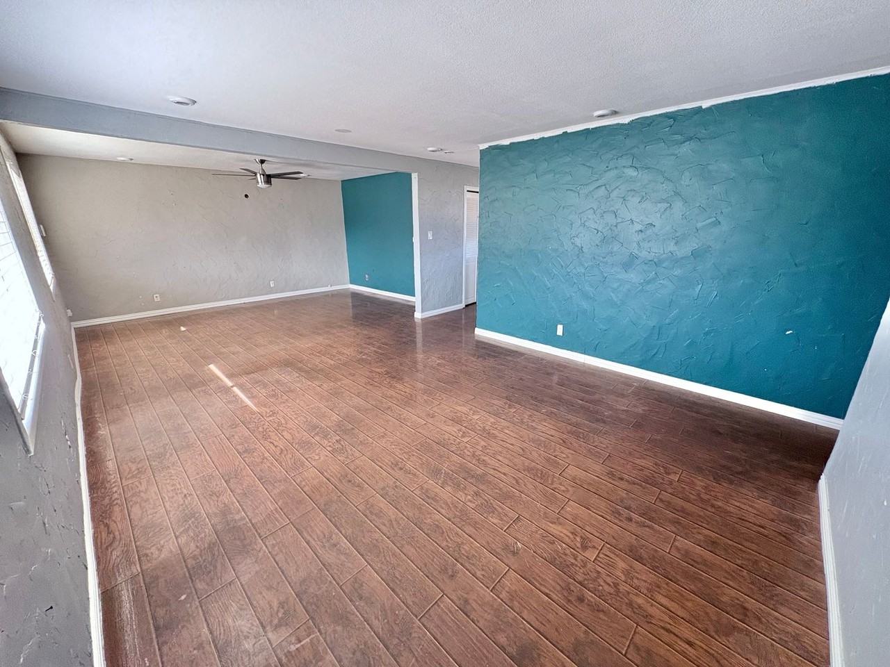 1718 N Penasco Dr - Photo 2 of 7