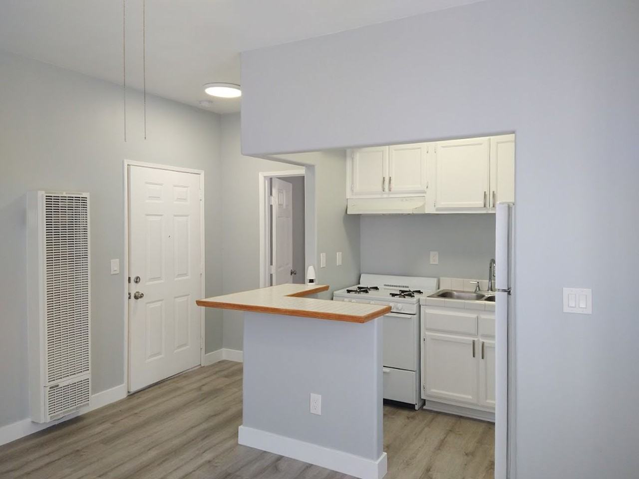 630 W Sepulveda St Los Angeles, CA 90731 - Photo 2 of 12