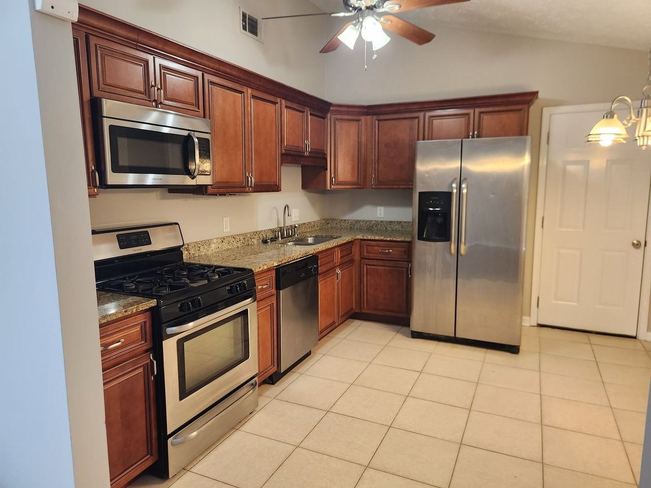 116 W White Hawthorne Dr - Photo 4 of 19