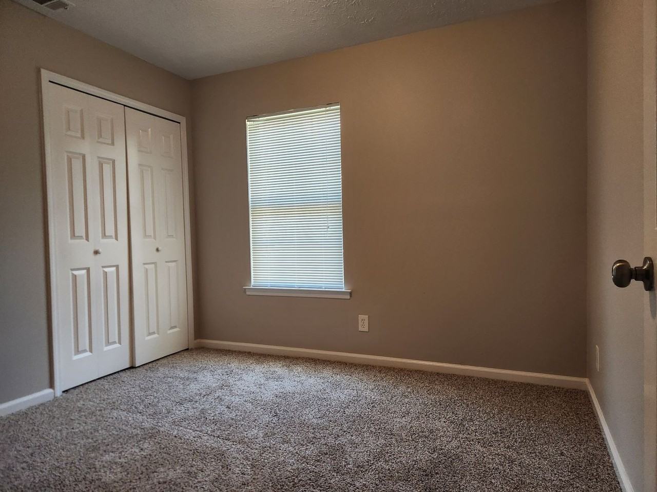 116 W White Hawthorne Dr - Photo 7 of 19