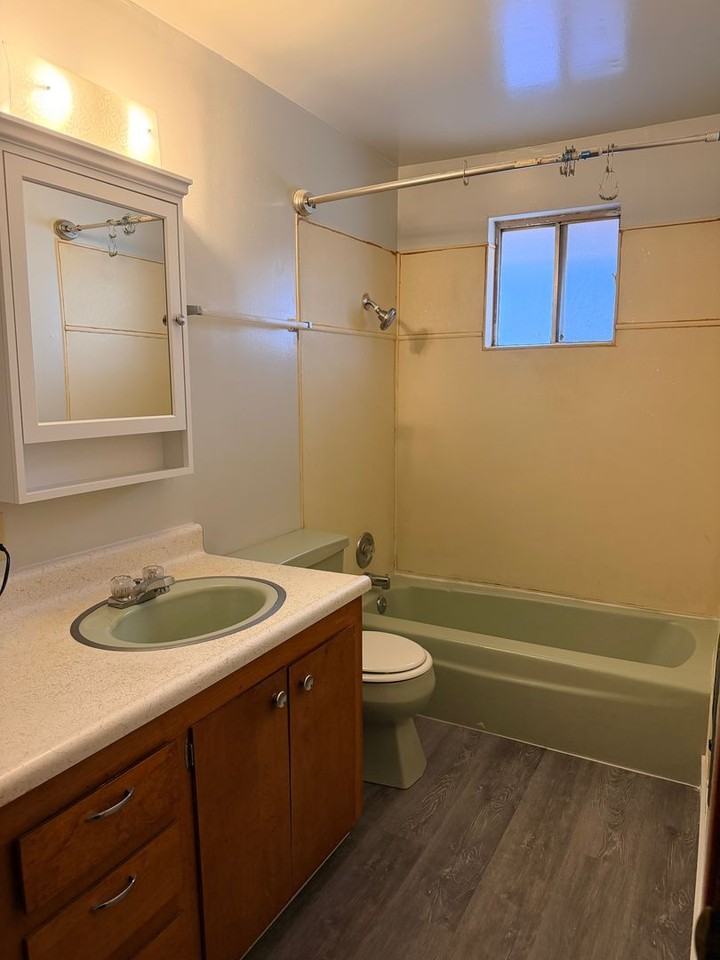 4070 Shinners Pl - Photo 5 of 7