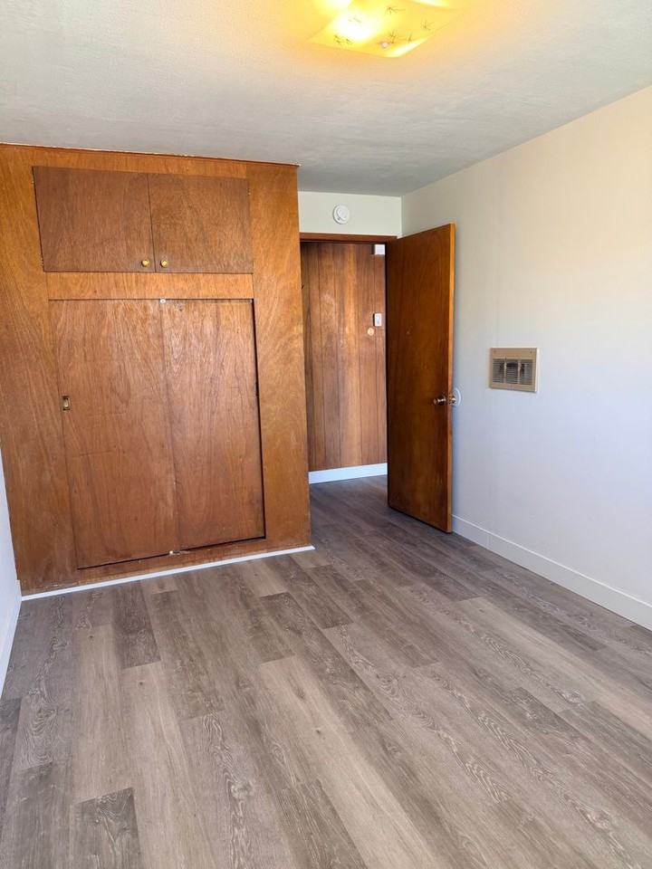 4070 Shinners Pl - Photo 6 of 7