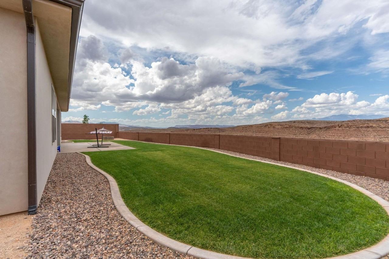 3711 E Archturus Dr - Photo 7 of 34