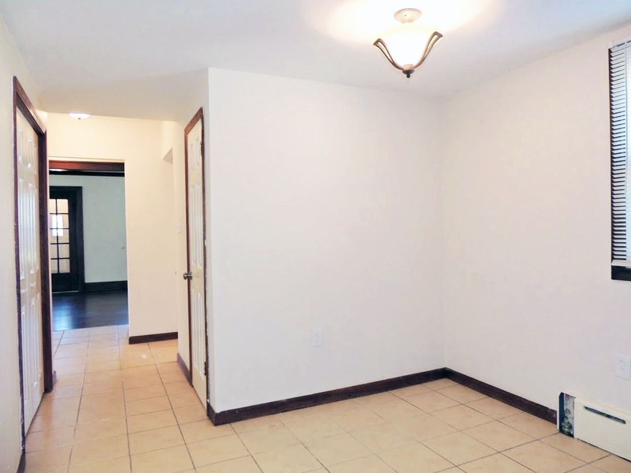 305 E 194th St - Photo 6 of 15