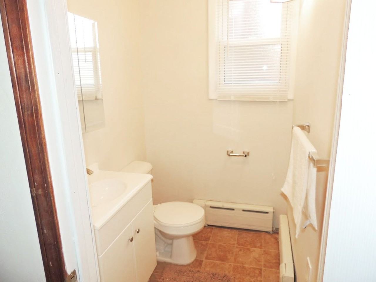 305 E 194th St - Photo 7 of 15