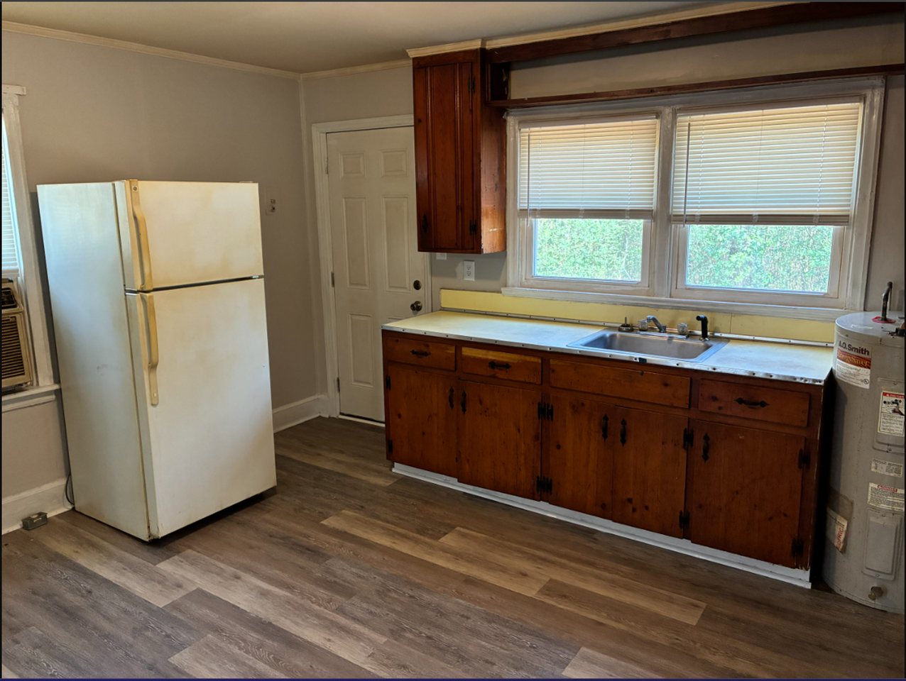 2143 Culp Cir - Photo 4 of 10