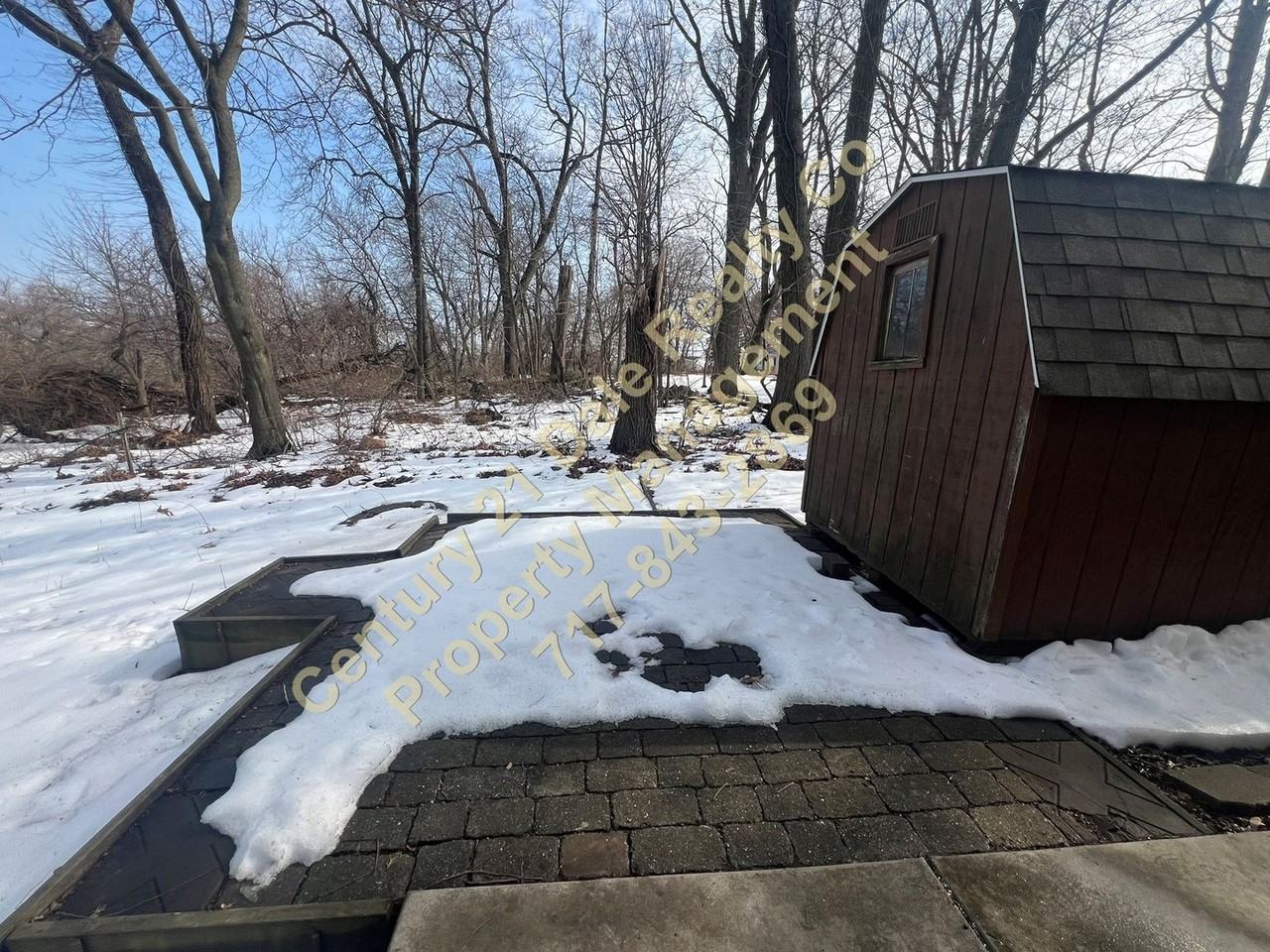 376 E King St - Photo 2 of 17