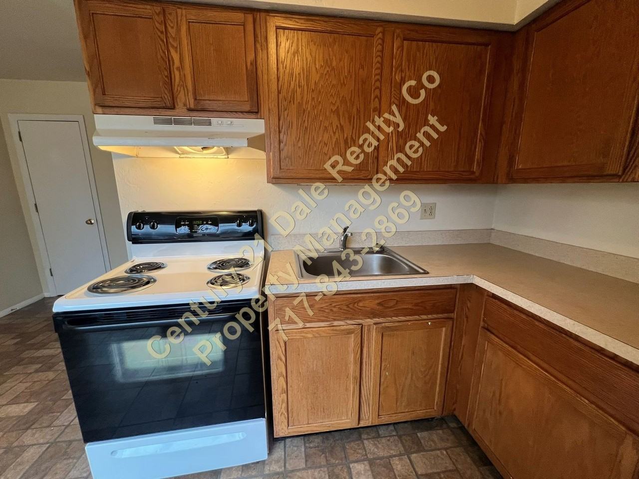 376 E King St - Photo 3 of 17