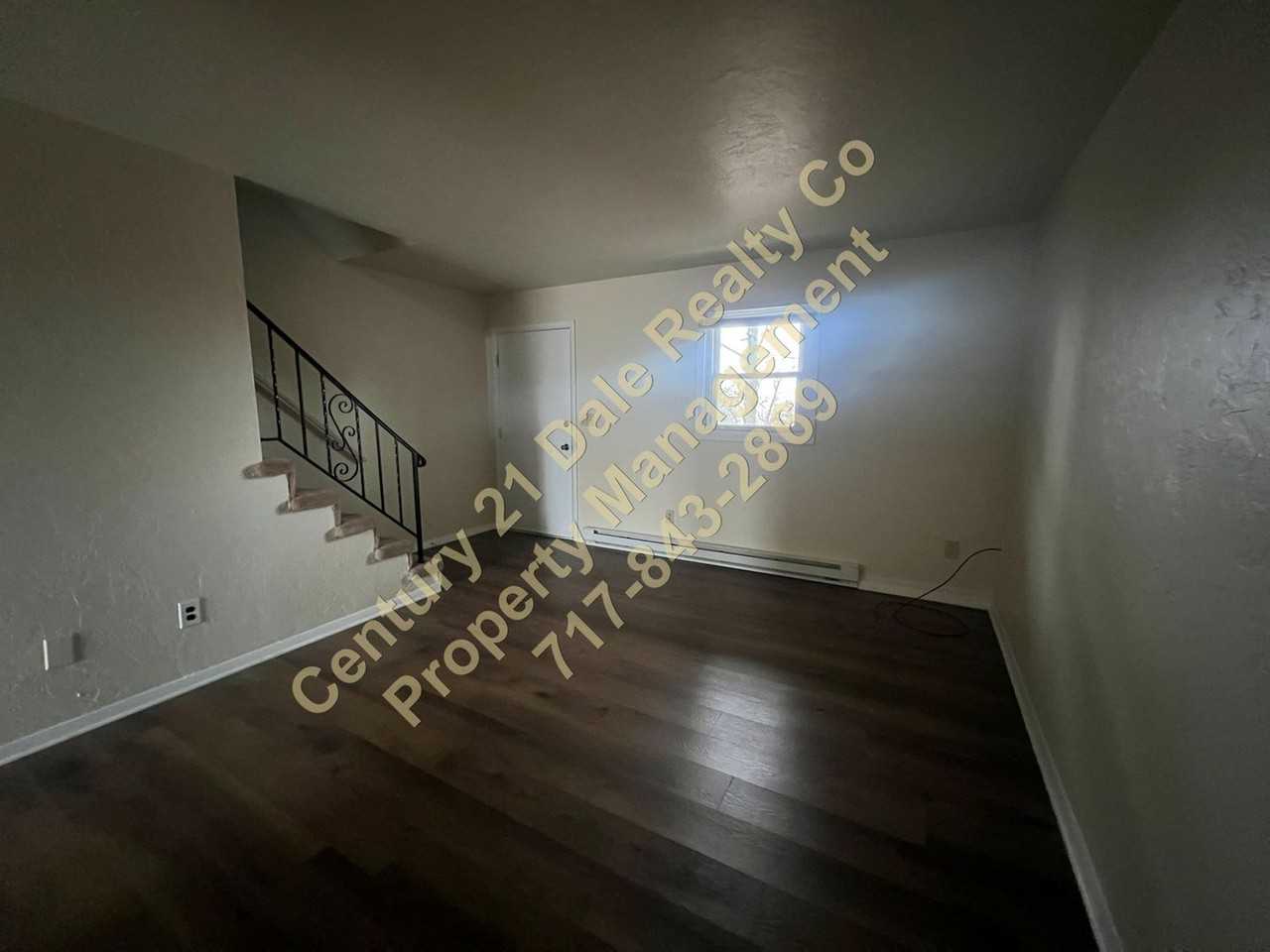 376 E King St - Photo 5 of 17