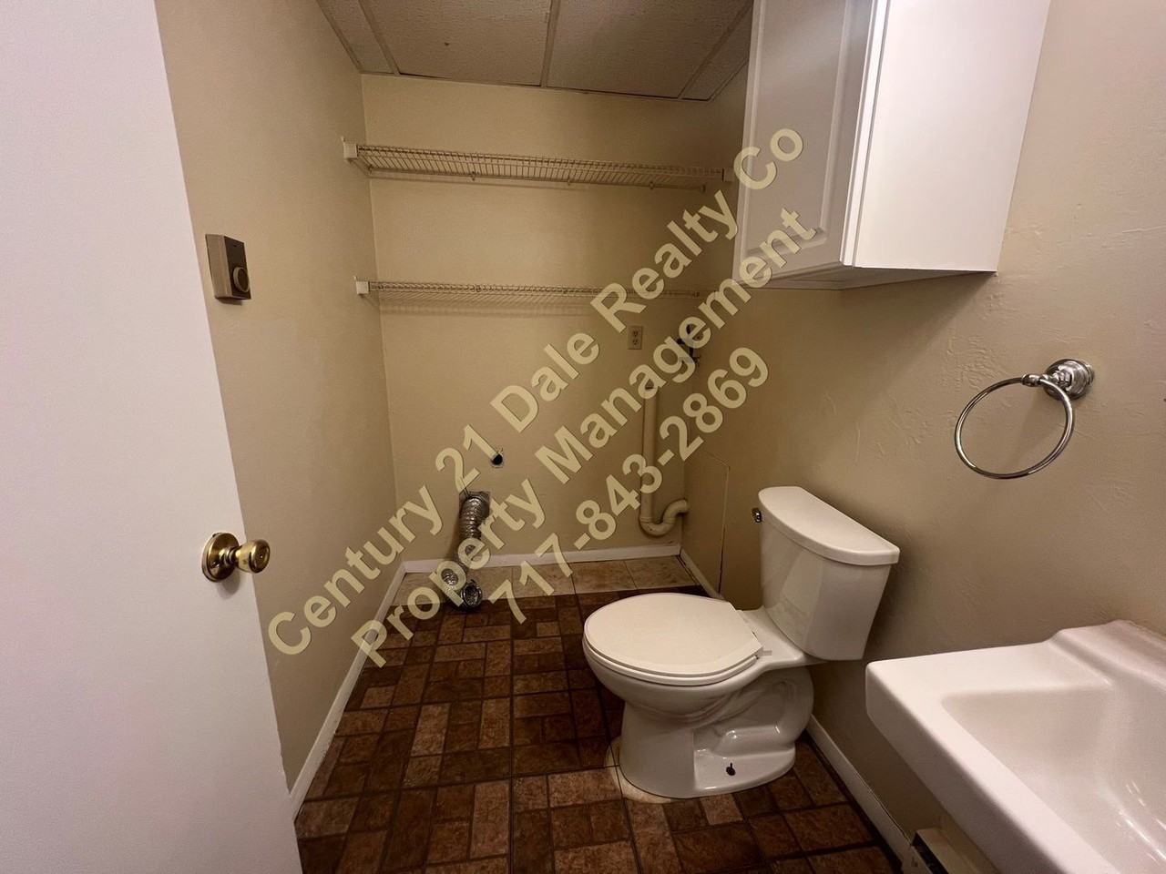 376 E King St - Photo 7 of 17