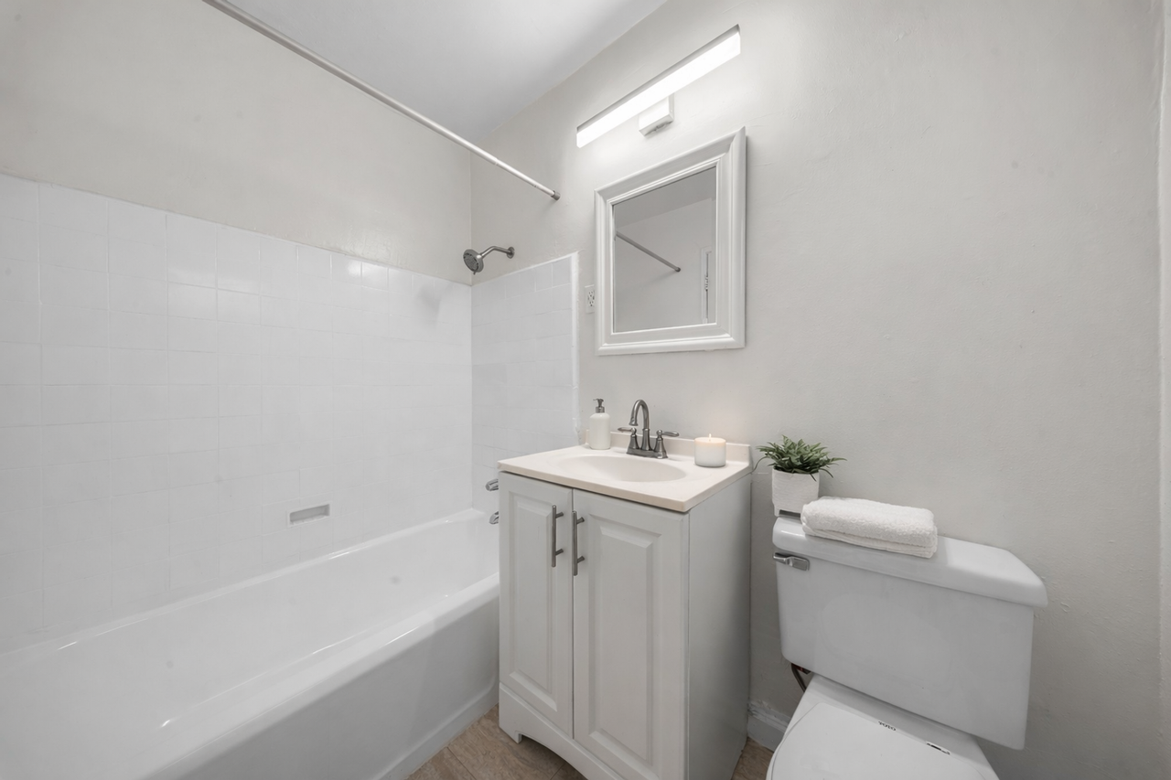 922 E. 2nd St. - Photo 6 of 14