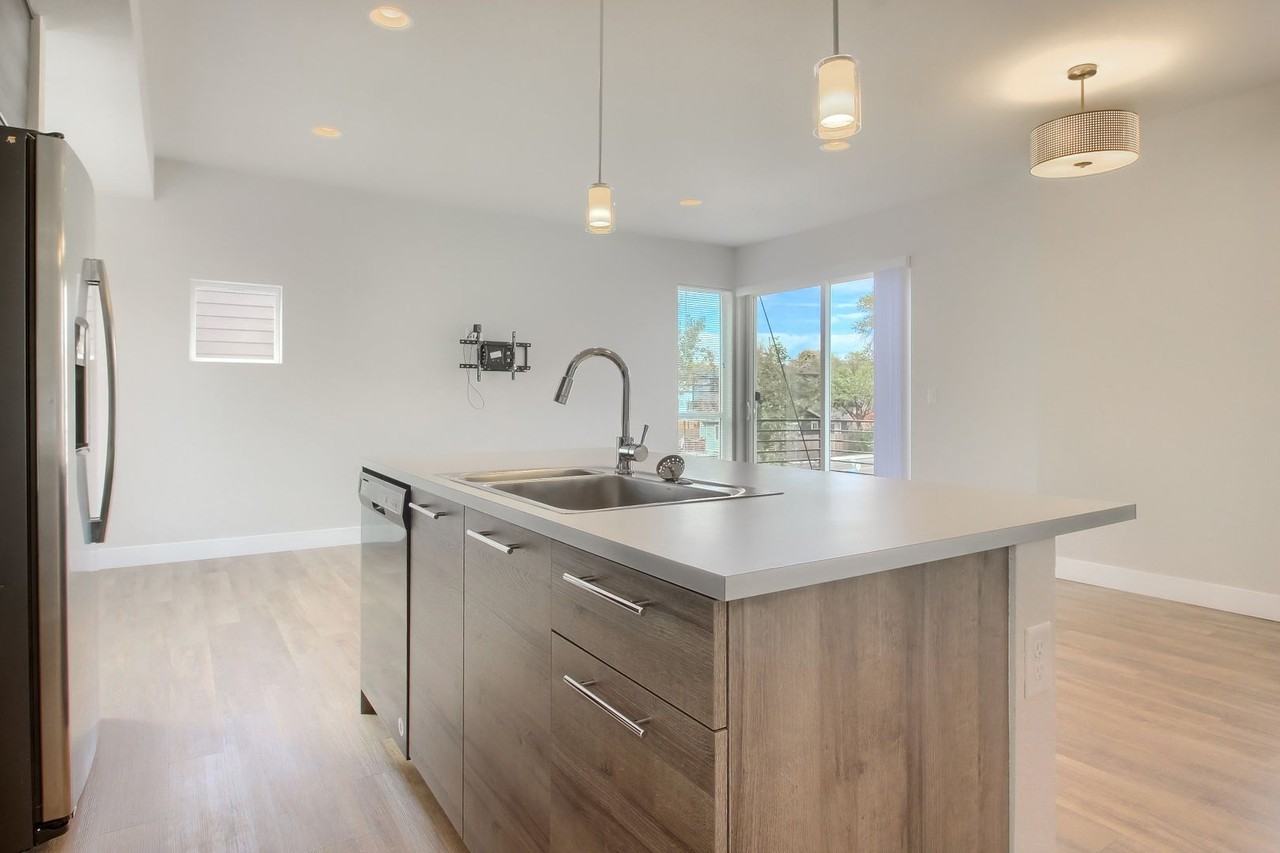 1018 Depew St - Photo 7 of 32