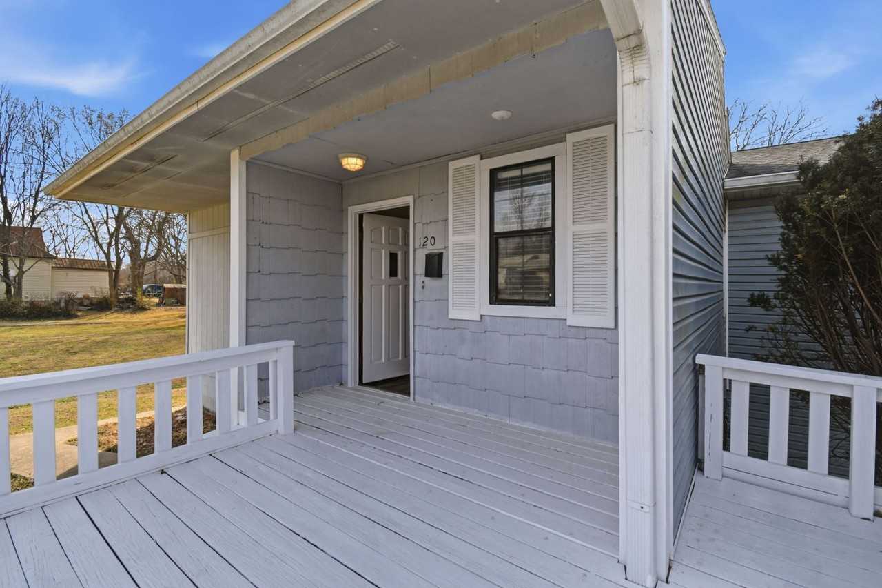 120 N Hazel St - Photo 3 of 21