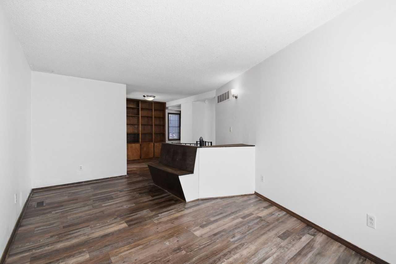 120 N Hazel St - Photo 6 of 21