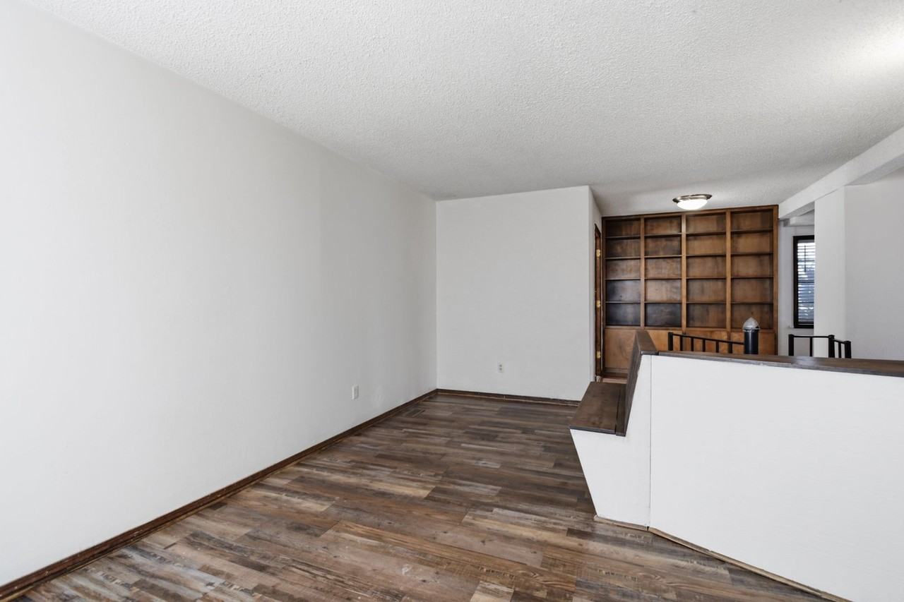 120 N Hazel St - Photo 7 of 21