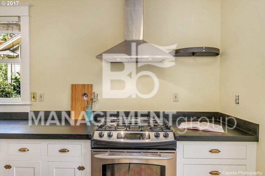 301 S Nebraska St - Photo 6 of 18