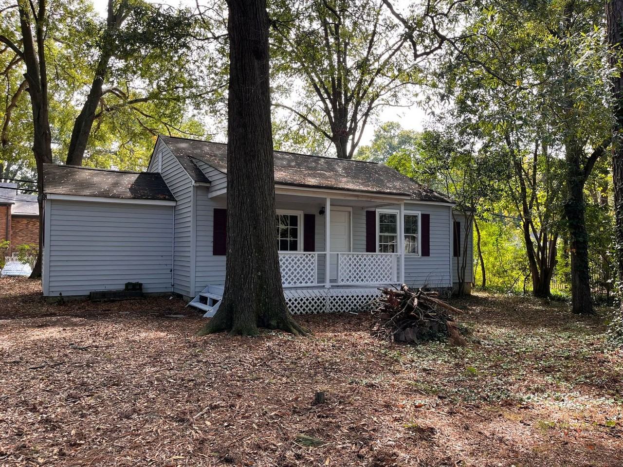 852 1/2 Mary Knoll Ct - Photo 2 of 2