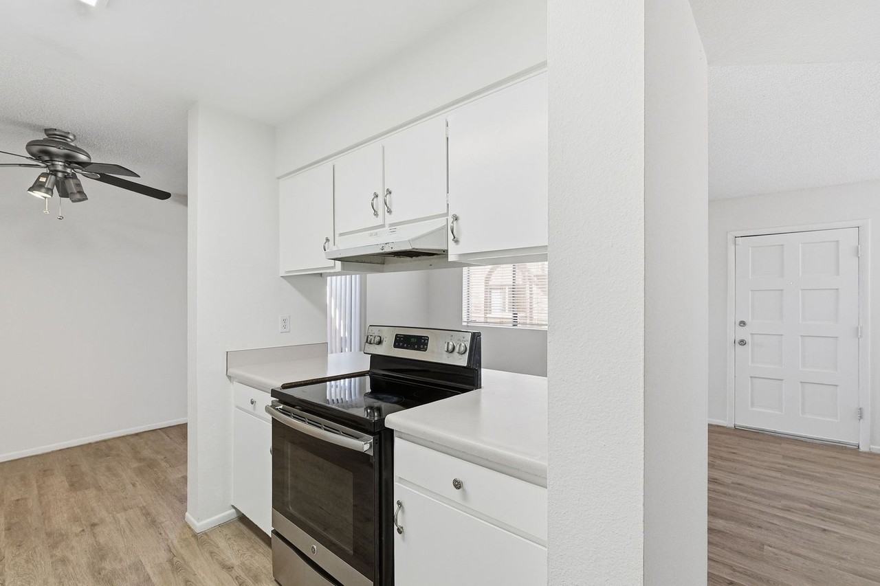 1500 W Rio Salado Pkwy #15 - Photo 2 of 29