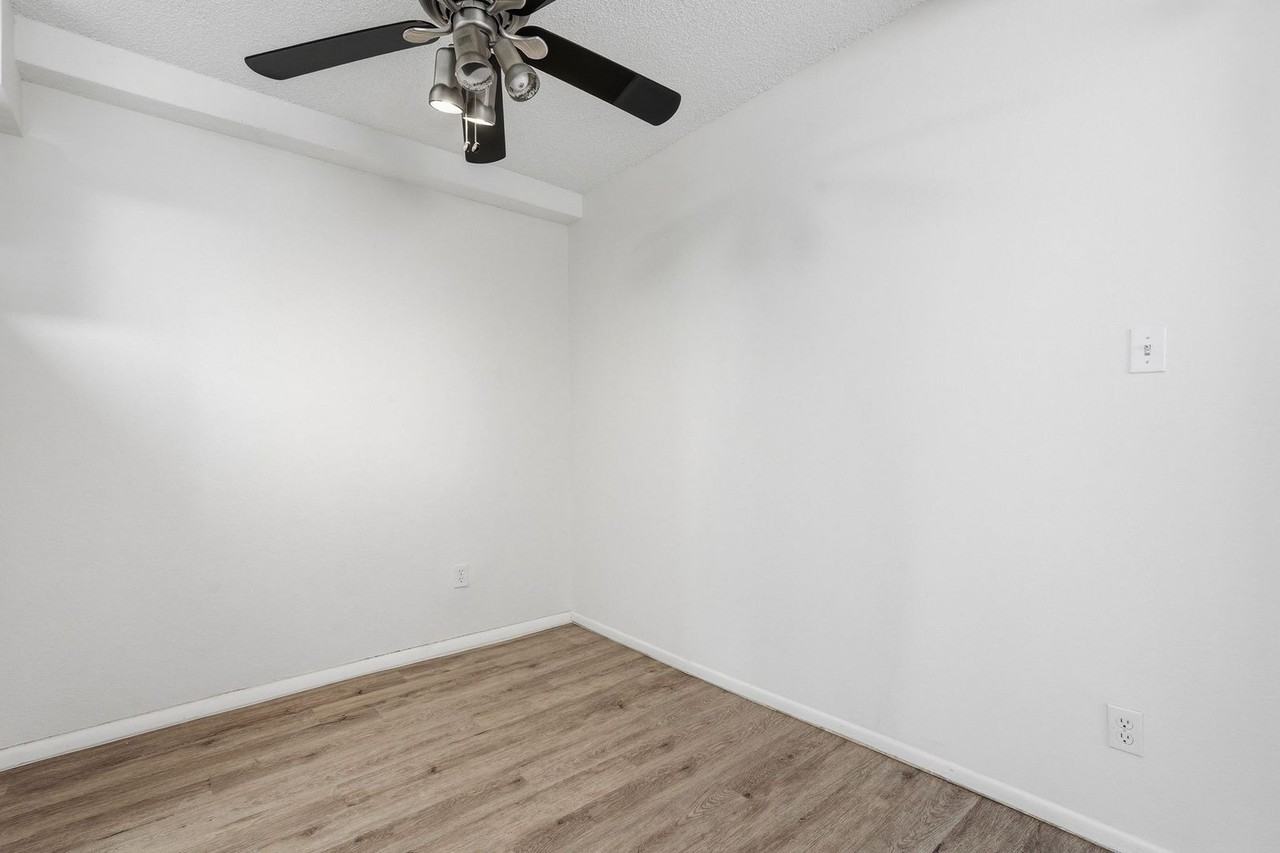 1500 W Rio Salado Pkwy #15 - Photo 4 of 29