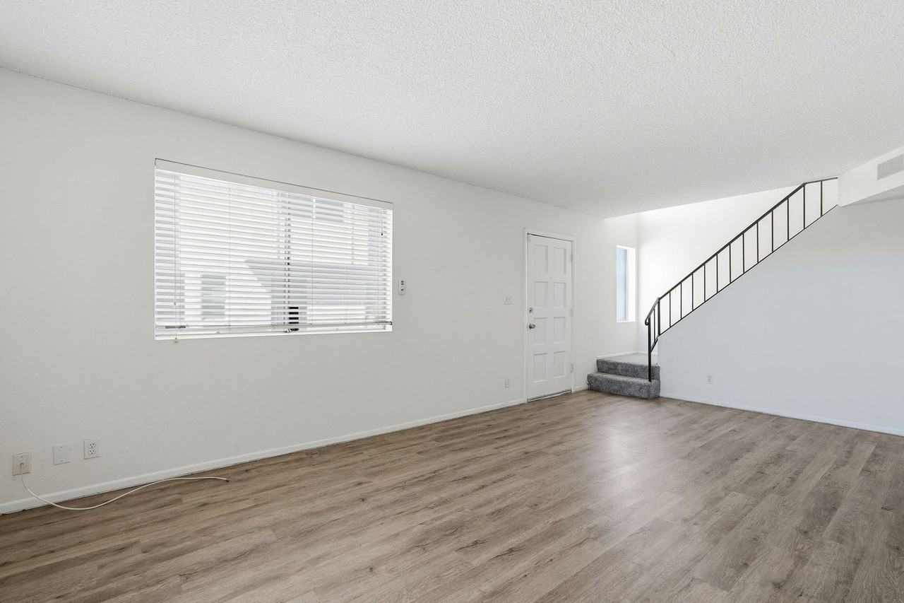 1500 W Rio Salado Pkwy #15 - Photo 5 of 29