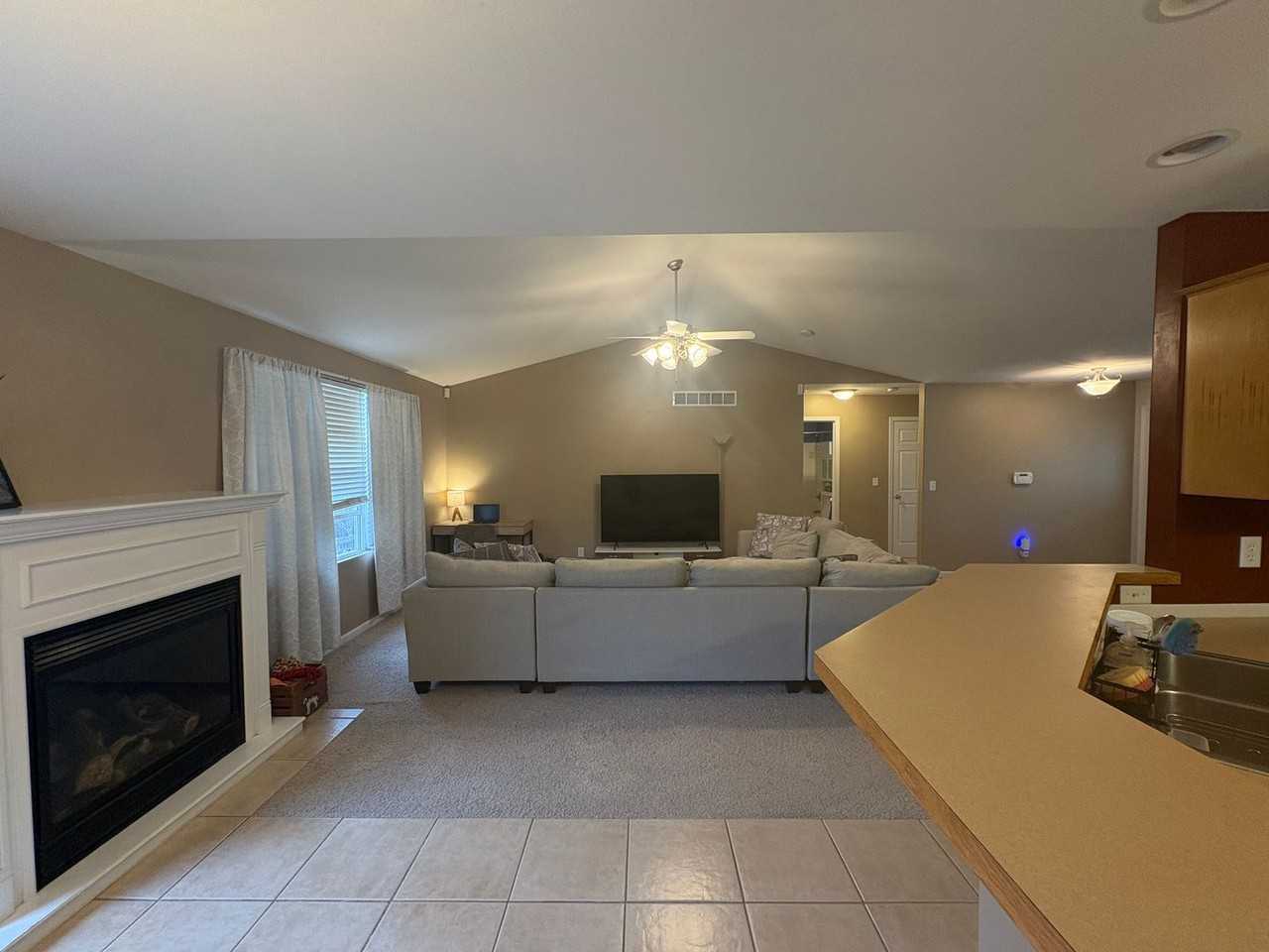 525 Harland Dr - Photo 5 of 19