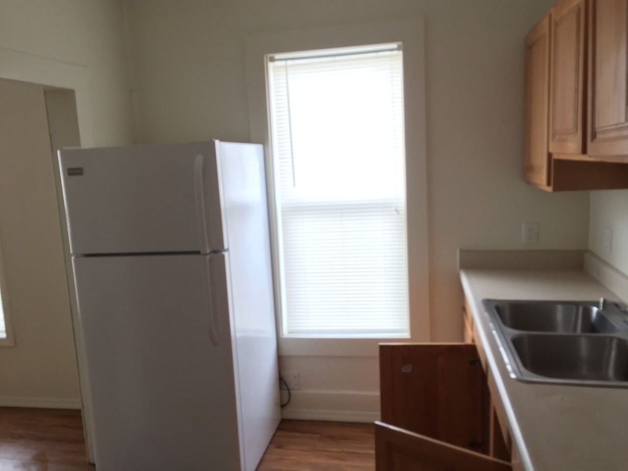 1905 E Penn Ave - Photo 4 of 7