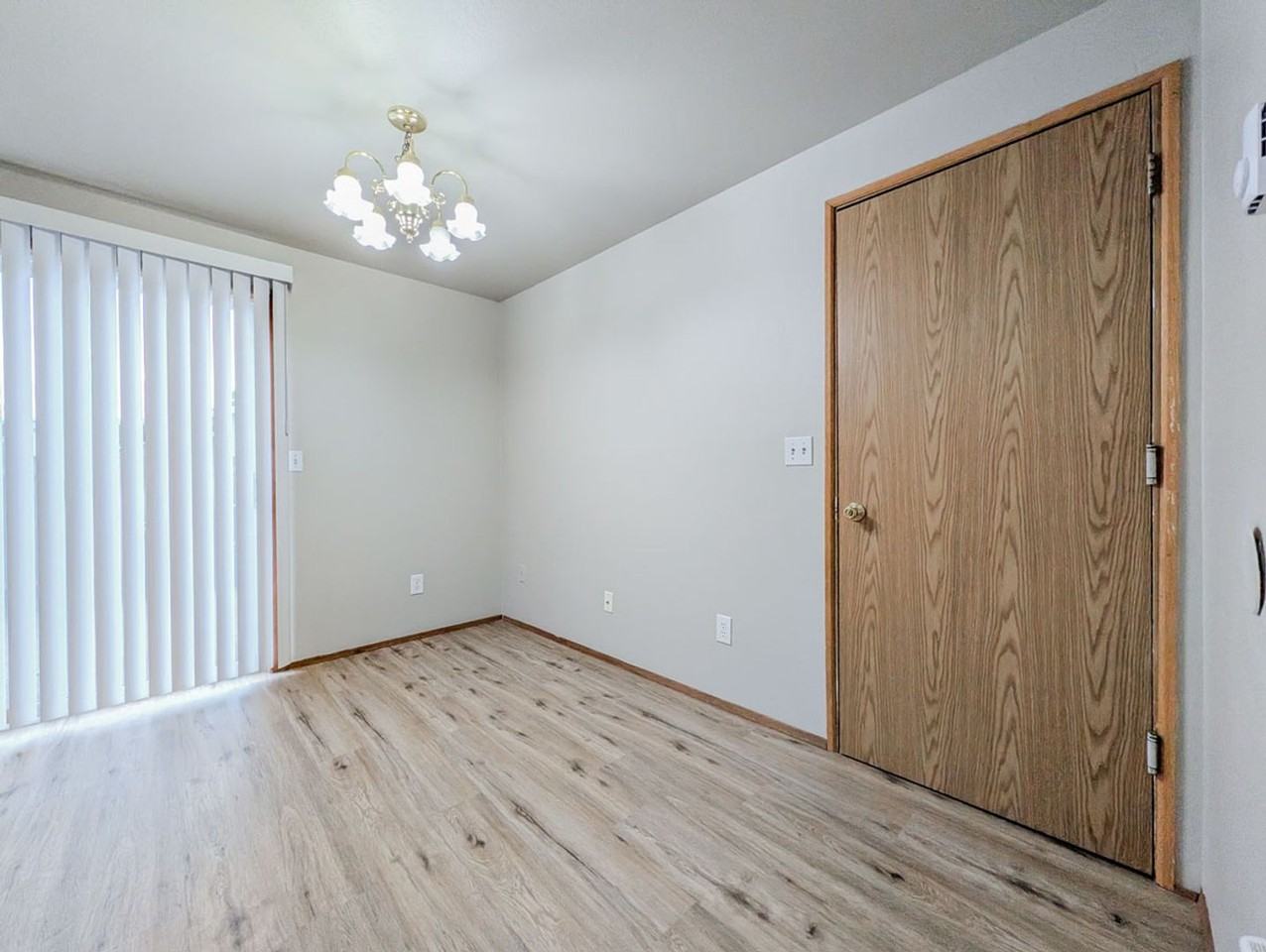 7305 64th Ave Ne - Photo 4 of 12