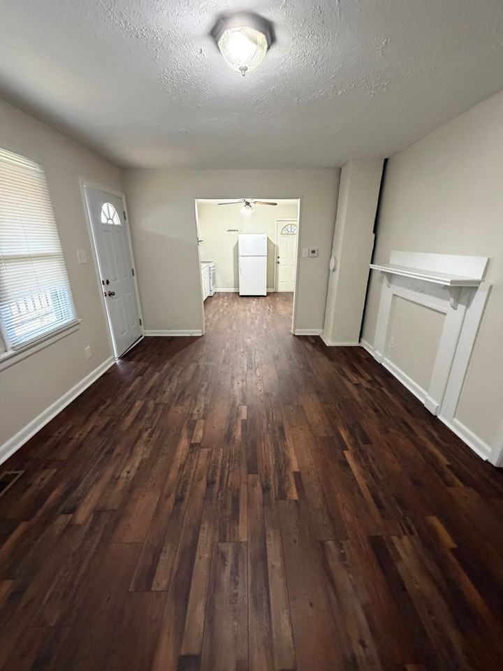 1810 Laurel St - Photo 4 of 8