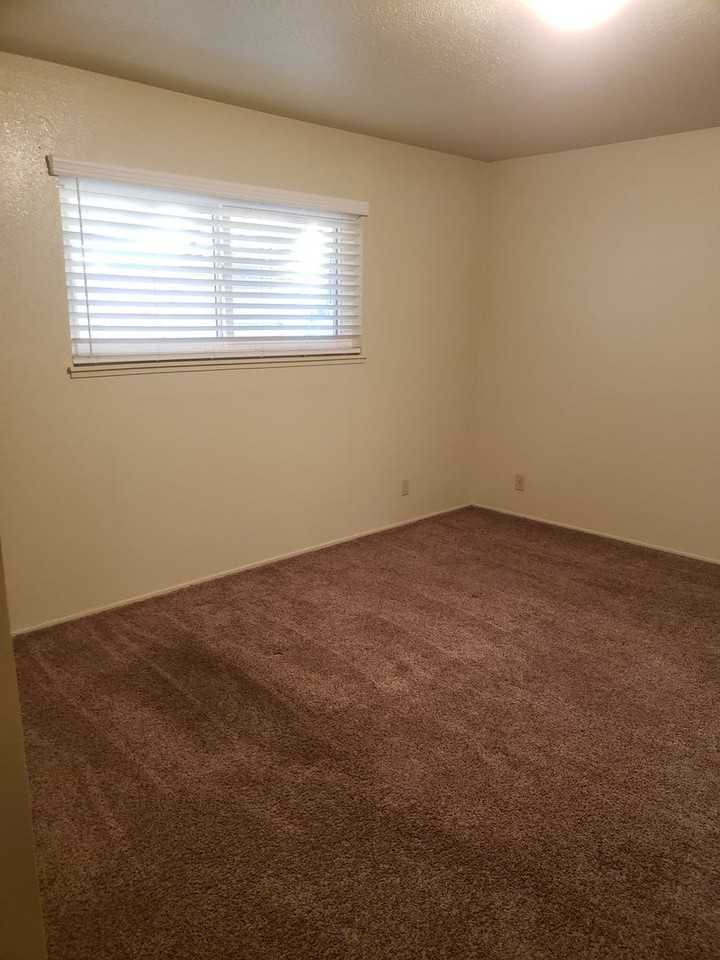 1031 Ledell Dr - Photo 7 of 27