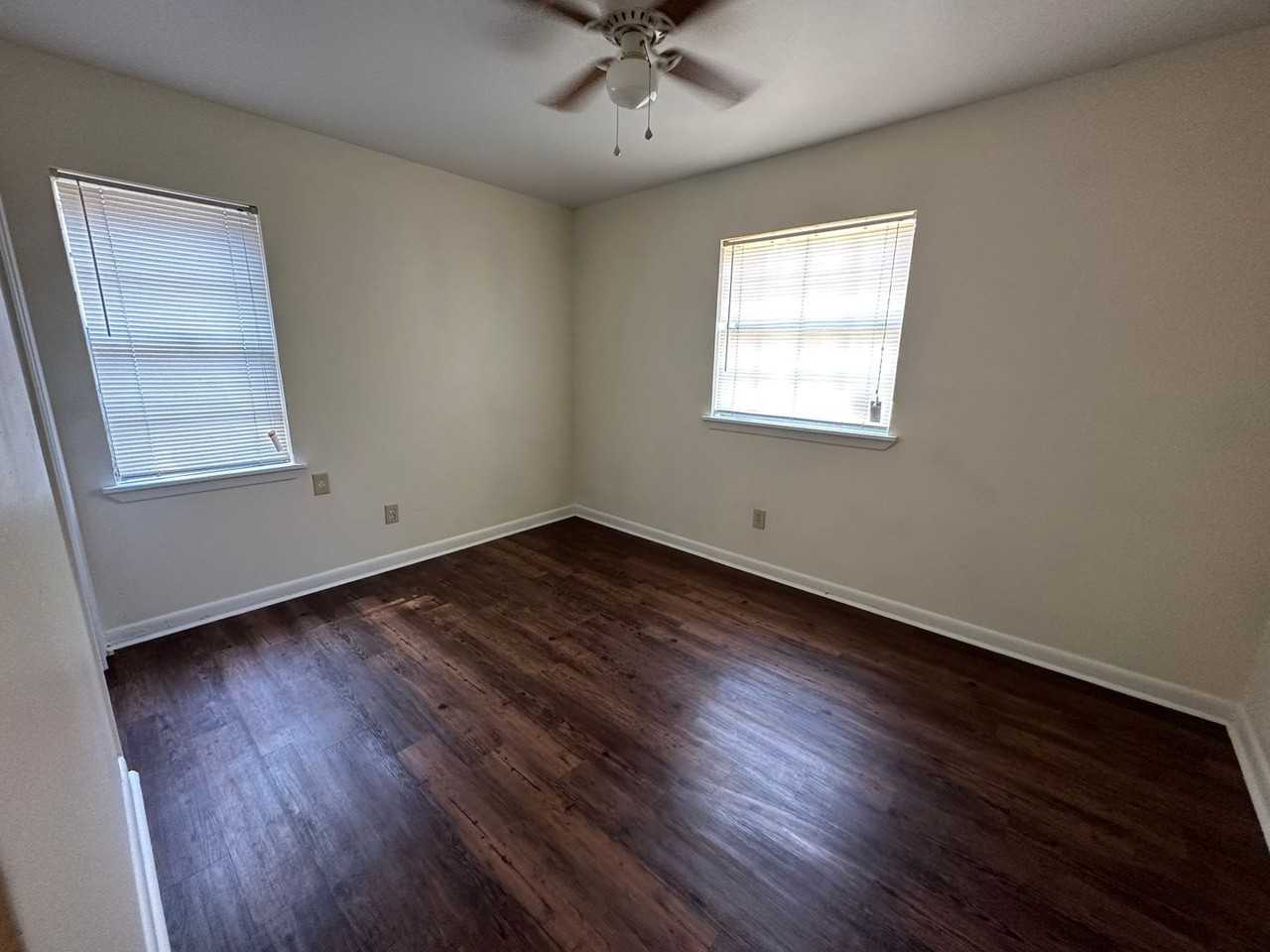 9449 Normandie Dr - Photo 6 of 10