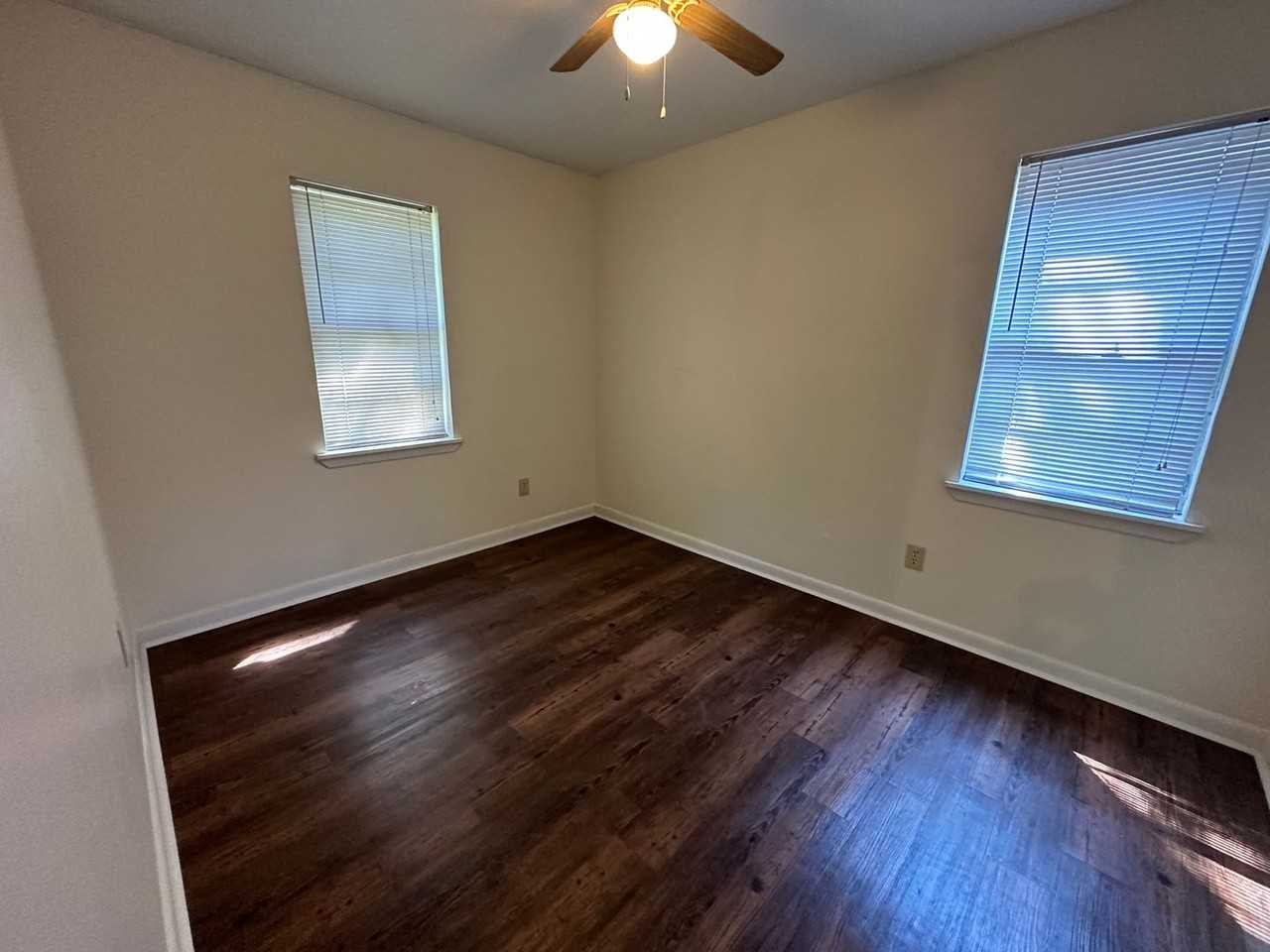 9449 Normandie Dr - Photo 7 of 10